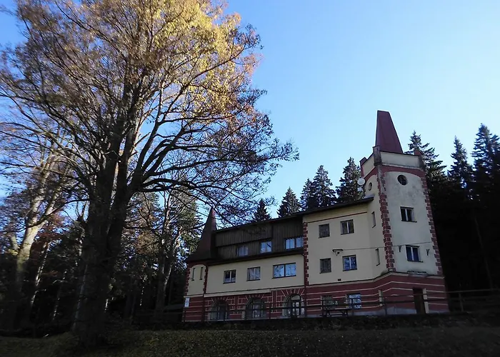 Turisticka Zamecek * Hojsova Stráž